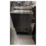 Glasstender 24 inch slide top bottle cooler