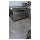 True raised rail pizza table 67 inches