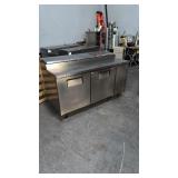 True raised rail pizza table 67 inches