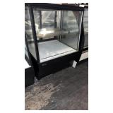 Federal refrigerated deli / bakery case model