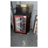 Large lot of miscellaneous restaurant decor