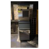 Blue air 300 pound icemaker with bin