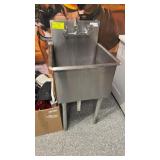 Single compartment prep sink with faucet