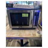 Amana commercial microwave oven