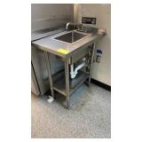 Prep sink with stainless steel under shelf 18