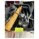 LOT OF ASSORTED KITCHEN UTENSILS