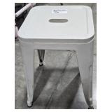 4 pcs 18"H Stools