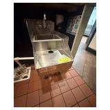 UNDERBAR SINK WITH SIDE SPLASH AND BLENDER STAND