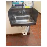 Wall mounted hand sink 17 inches with side