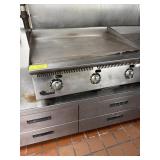 Ultramax 36 inch thermostat controlled griddle