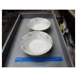 2 Grant Crest China Serving
