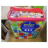 Mondo Llama  Art Markers Set of 40 Dual Tip