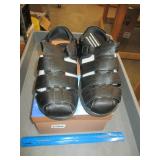Size 9 Black Sandles Mens