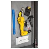 Mini chainsaw with pole