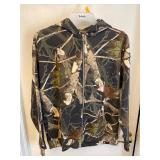 New No Boundaries menï¿½s camo sweatshirt size M