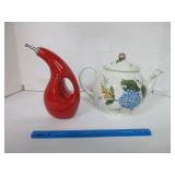 Lot - Teapot and Olive Oil Dispenser -
