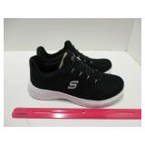 NEW WOMENS SKECHERS SHOES SIZE 6