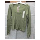 NEW JUNIORS MED TOP BY WILD FABLE