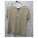 NEW WOMENS SHORT SLEEVE TOP LARGE UNIVERSAL THREAD