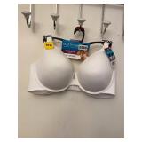 New Vanity Fair womenï¿½s bra size 44C