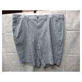 NEW MENS CASUAL SHORTS SIZE 48 TALL AT KNEE