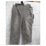 New Women's Jeans size 10P - DG2