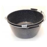 2 LARGE GRANITE WARE ENAMEL BOWLS WITH HANDLES