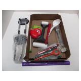 KITCHEN GADGET LOT - THERMOMETER, ROLLERS