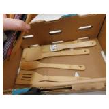 KITCHEN UTENSIL LOT - WOOD & BAMBOO ASSORTED