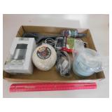 KITHEN LOT - TWINE, GRINDER, PIE CUTTER, RAFT SKEW