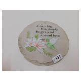 NEW RESIN GARDEN STONE / WALL PLAQUE *HUMMINGBIRD