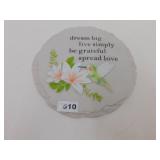 NEW RESIN GARDEN STONE / WALL PLAQUE *HUMMINGBIRD