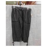 NEW WOMENS CAPRI SWEATPANTS *SMALL *POCKETS