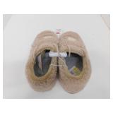 NEW ADULT SLIPPERS *CHAMPION *WOMENS 11 *MENS 9