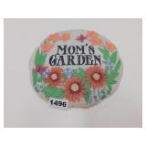 NEW RESIN GARDEN STONE / WALL PLAQUE *MOM'S GARDEN
