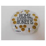 NEW RESIN GARDEN STONE / WALL PLAQUE *HONEY BEE