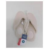 NEW WOMENS SLIPPERS SIZE 9 *UNIVERSAL THREADS