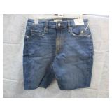 NEW WOMENS JEAN SHORTS *10/30R *UNIVERSAL THREADS
