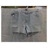 NEW WOMENS 14W HIGH WAIST SHORTS *UNIVERSAL THREAD