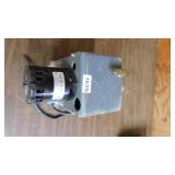 CENTRIFLO MILTON ROY PUMP 200-230V *3000RPM