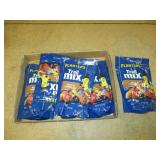 SNACK LOT *PLANTERS TRAIL MIX