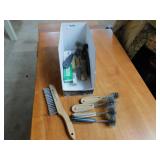 ASSORTED WIRE BRUSHES