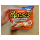 CANDY LOT *REESE'S WHITE MINIATURE CUPS FAMILY SZ