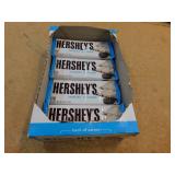 Group Hershey's Cookies & Cream Bars
