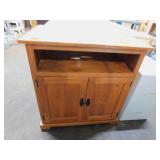 OAK CABINET *GREAT FOR KITCHEN MICROWAVE /SMALL TV