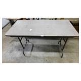 FOLDING TABLE WORK / PARTY TABLE