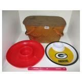 Picnic Basket & Pair of Trays