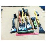 Group New Snow Brushes