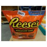 REESE'S MINI CUPS FAMILY PACK *1 LB