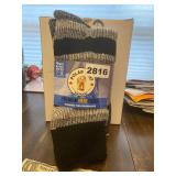 New Polar Heat menï¿½s 3 pack premium heat socks7-12